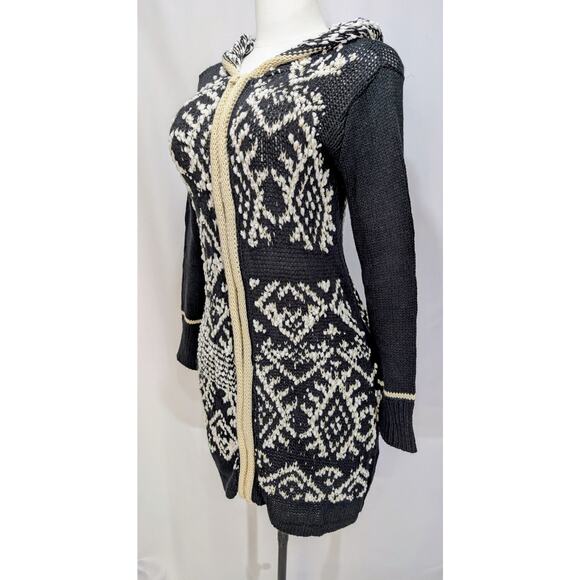 Venus Black White Hooded Knit Cardigan Sweater Coat Zip Front Size Small - Picture 2 of 10